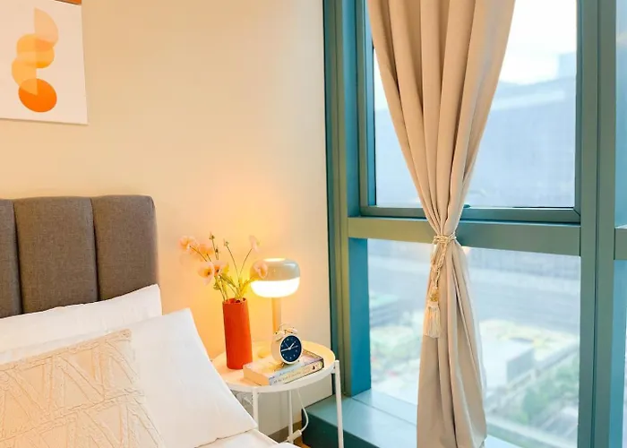 Holiday home Prime Bgc Condo: Uptown Mall & Hyatt #ournw21n *