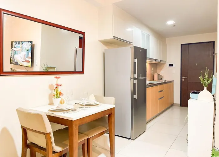Prime Bgc Condo: Uptown Mall & Hyatt #ournw21n *