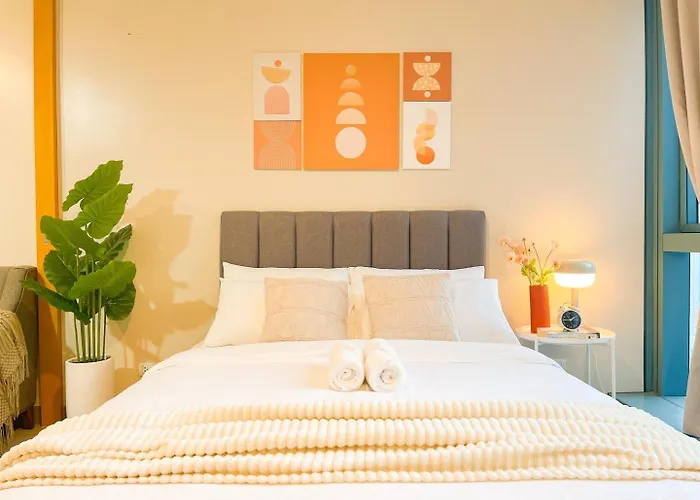 Holiday home Prime Bgc Condo: Uptown Mall & Hyatt #ournw21n