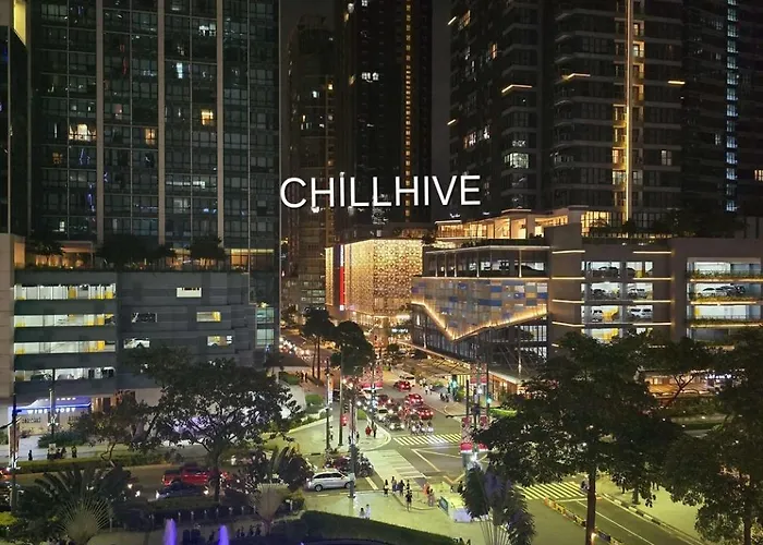 Prime Bgc Condo: Uptown Mall & Hyatt #ournw21n Holiday home